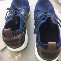 Like new running shoes size 11 only $20 firm 