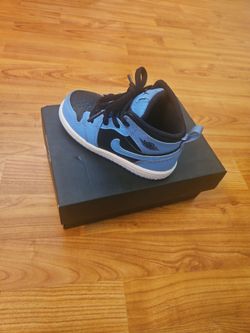 Jordan 1s mid