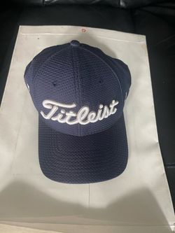 Titleist  Pro V 1 golf hat adjustable to fit