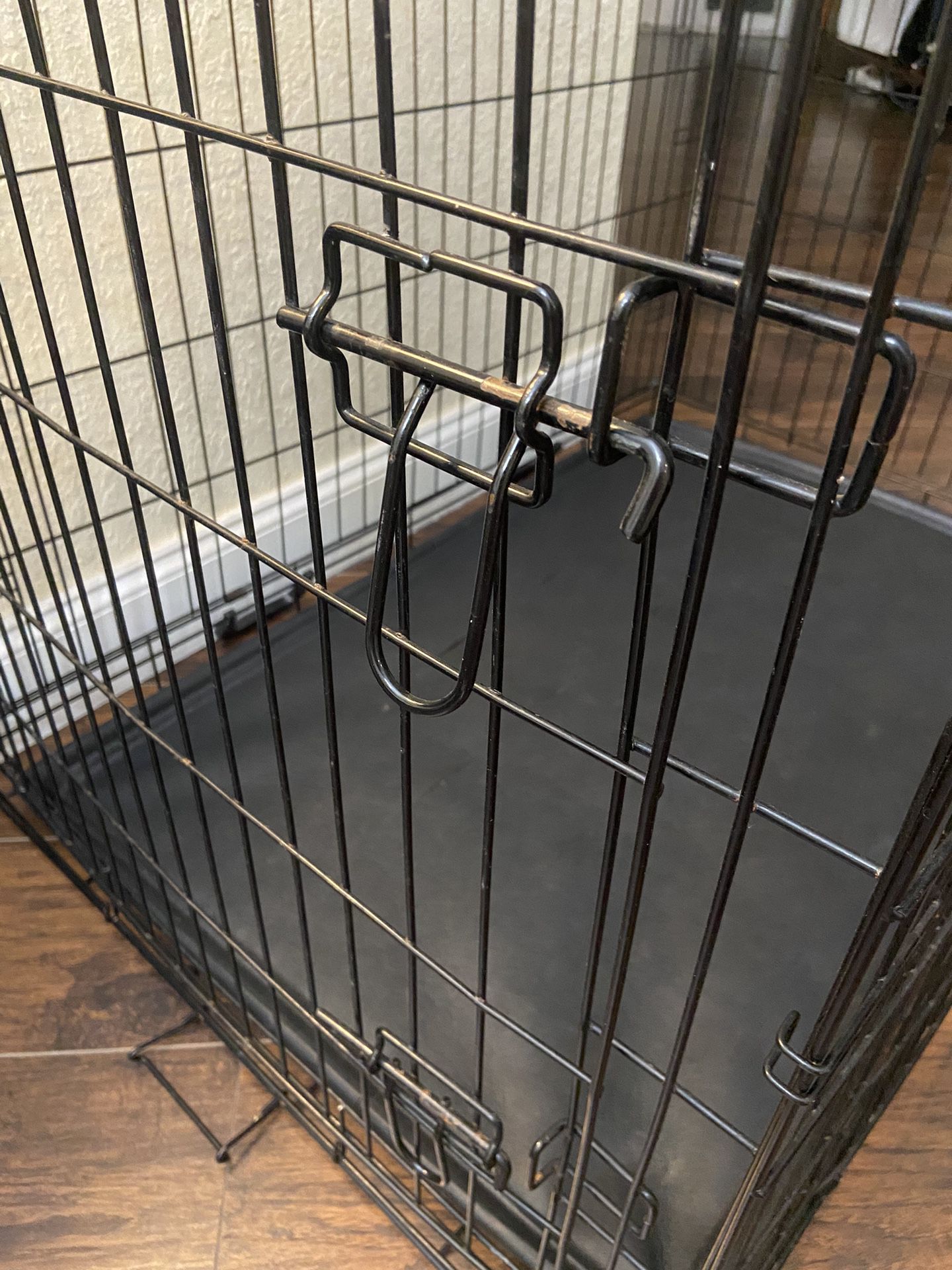 Crate Pet Carrier Large H30”, D28”, W42”. 2 doors. Foldable. In Boca Raton