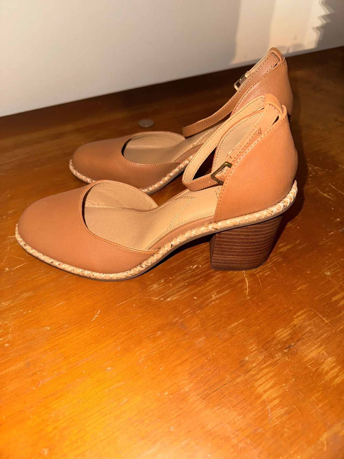 Womens block Heel Sz 8