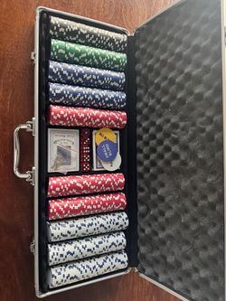 Poker chips and case