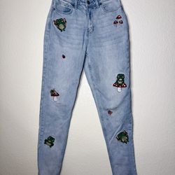 Hot Topic Denim Frog Embroidered Mom Jeans