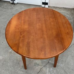 Drop leaf table