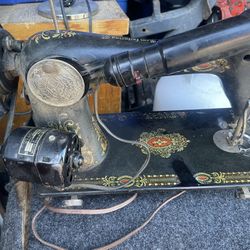 Singer Sewing Machine