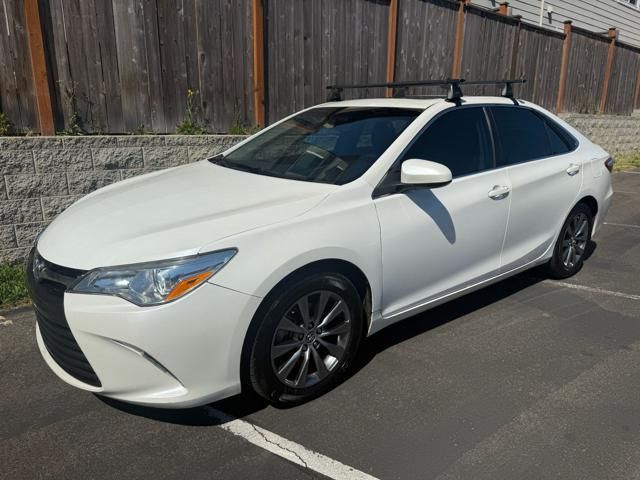 2015 Toyota Camry Hybrid