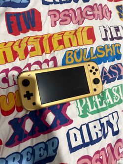 Nintendo Switch Lite Hyrule Edition