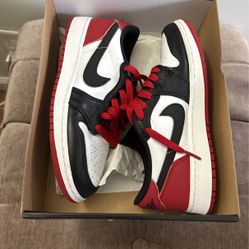 Jordan 1 Retro Low 