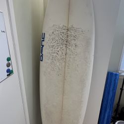 Surfboard 6’5