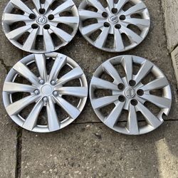 Nissan sentra 13-19 hubcaps