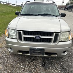 2004 Ford Explorer