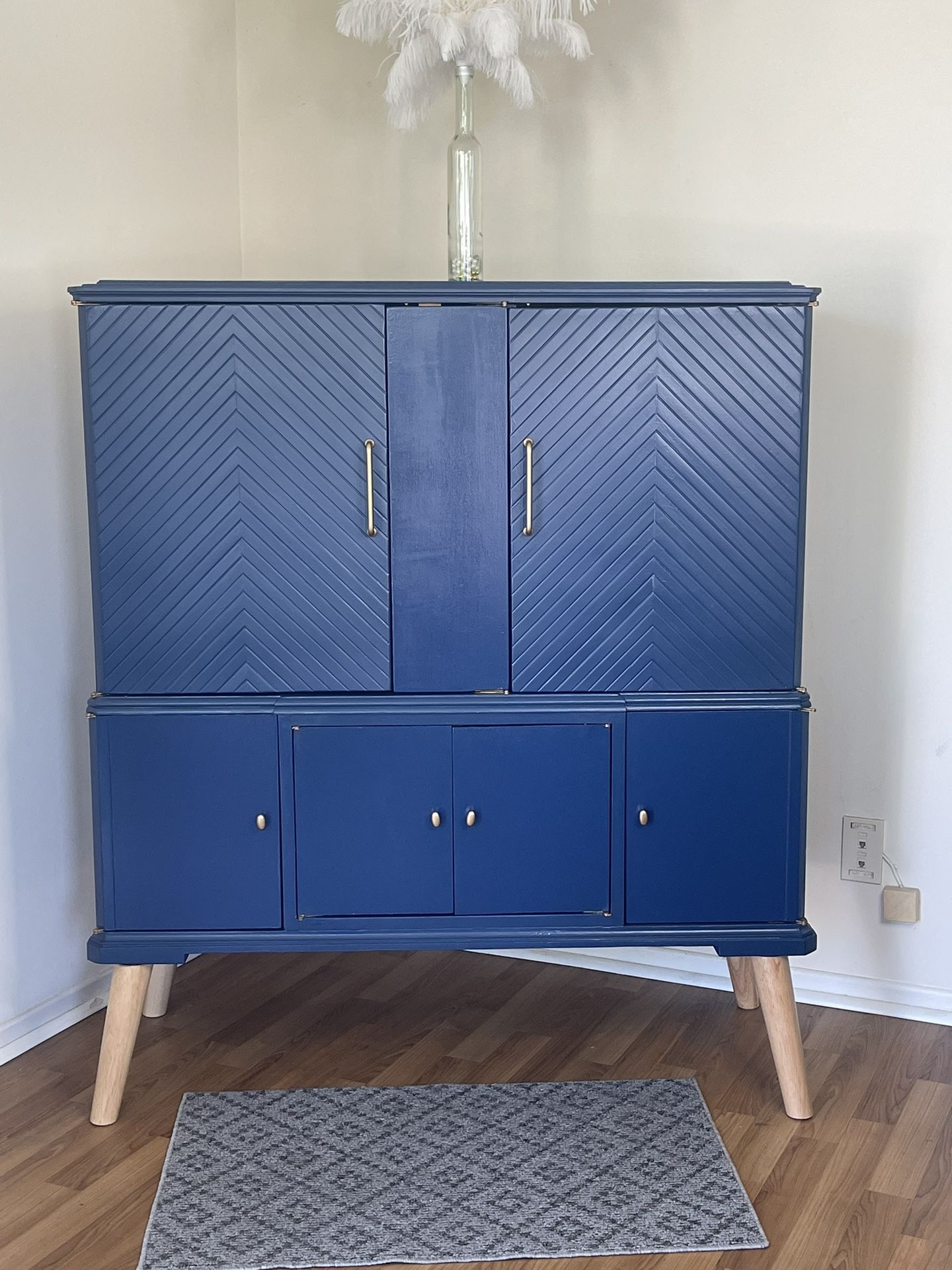 Multipurpose Cabinet For Trade