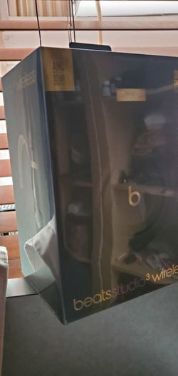 Beats Studio3 Wireless Over-Ear Headphones – The Beats Skyline Collection - Midnight Black