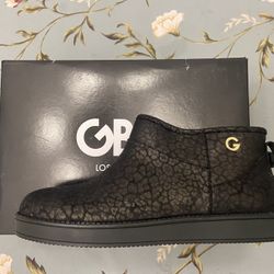 GBG Women’s Booties Size 7.5