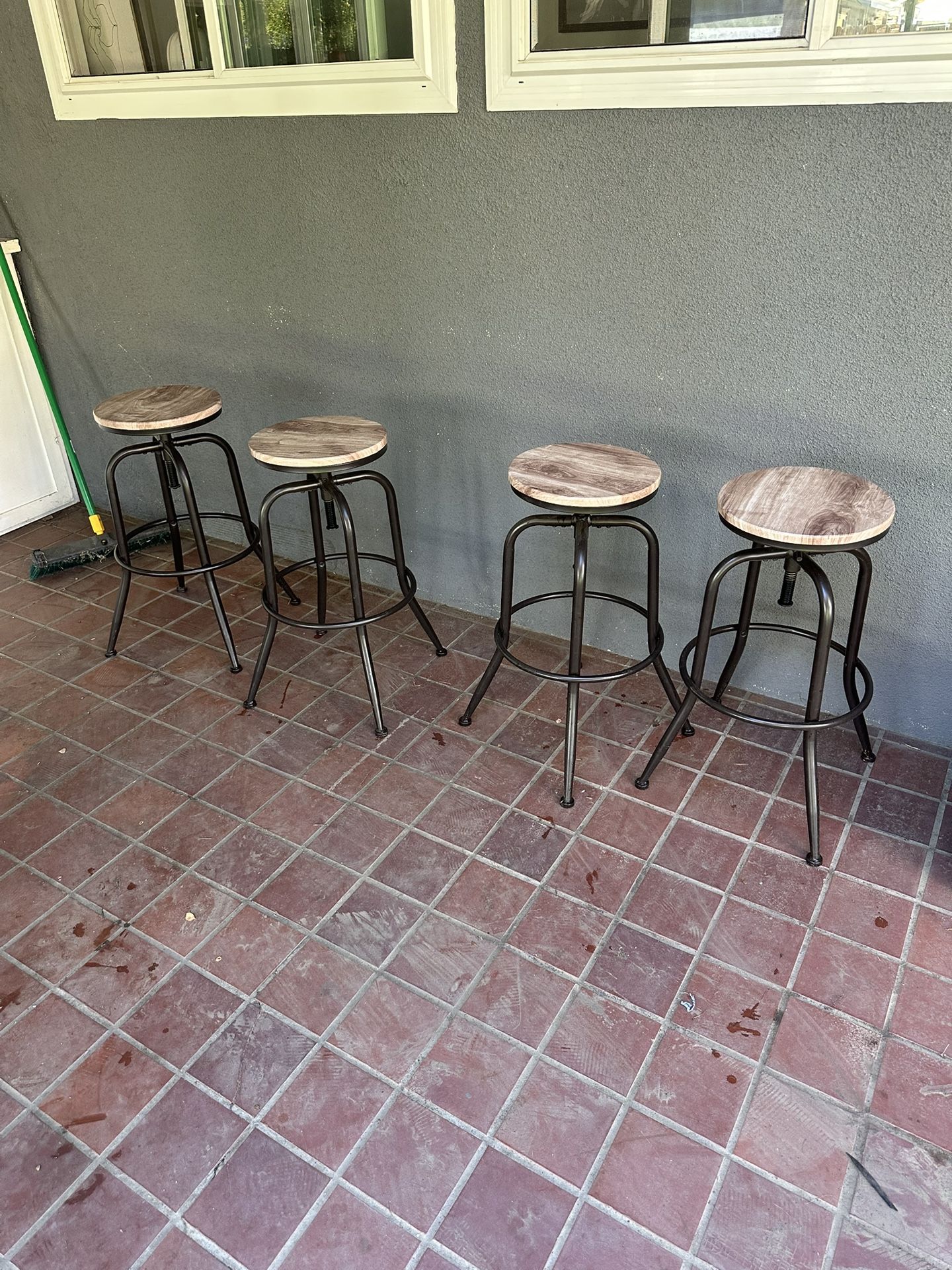 Adjustable Bar / Counter Stools