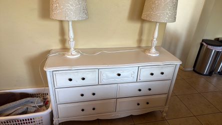 Dresser mirror