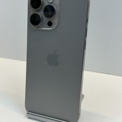 Apple iPhone 15 PRO MAX 256gb. ( Fully Unlocked )