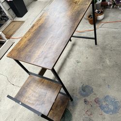 Computer Desk / Office Desk With Detachable Shelves