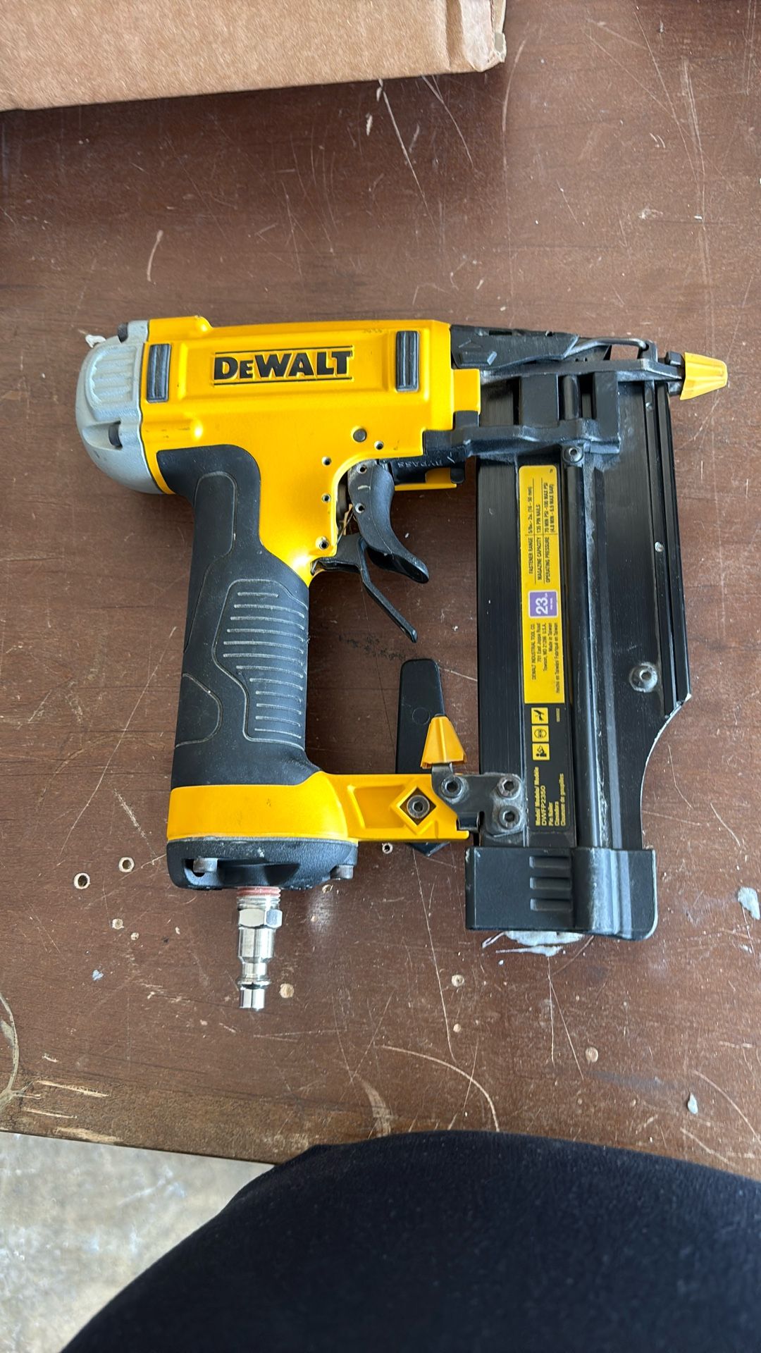 Dewalt 23 Pin Nailer