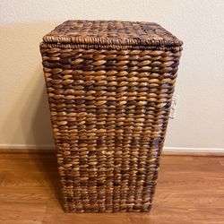 Large Handwoven Water Hyacinth Laundry Hamper Basket with Lid Natural Woven Storage Bin