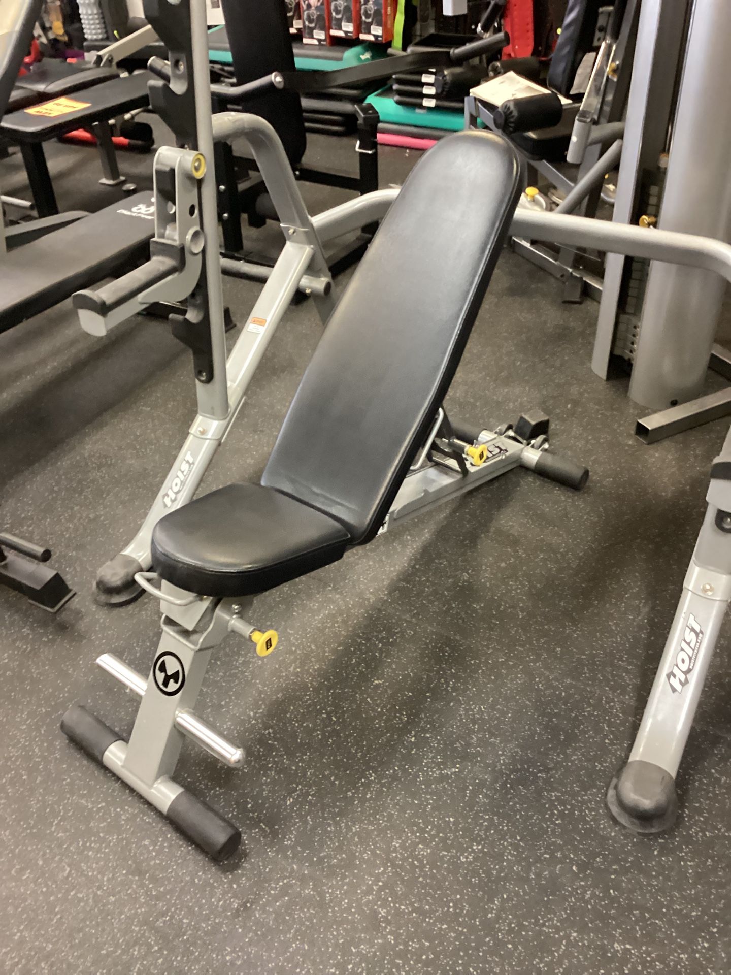 Hoist Fitness Folding Multi Bench HF-4145-PL Adjustable Flat Incline Decline MSRP $430