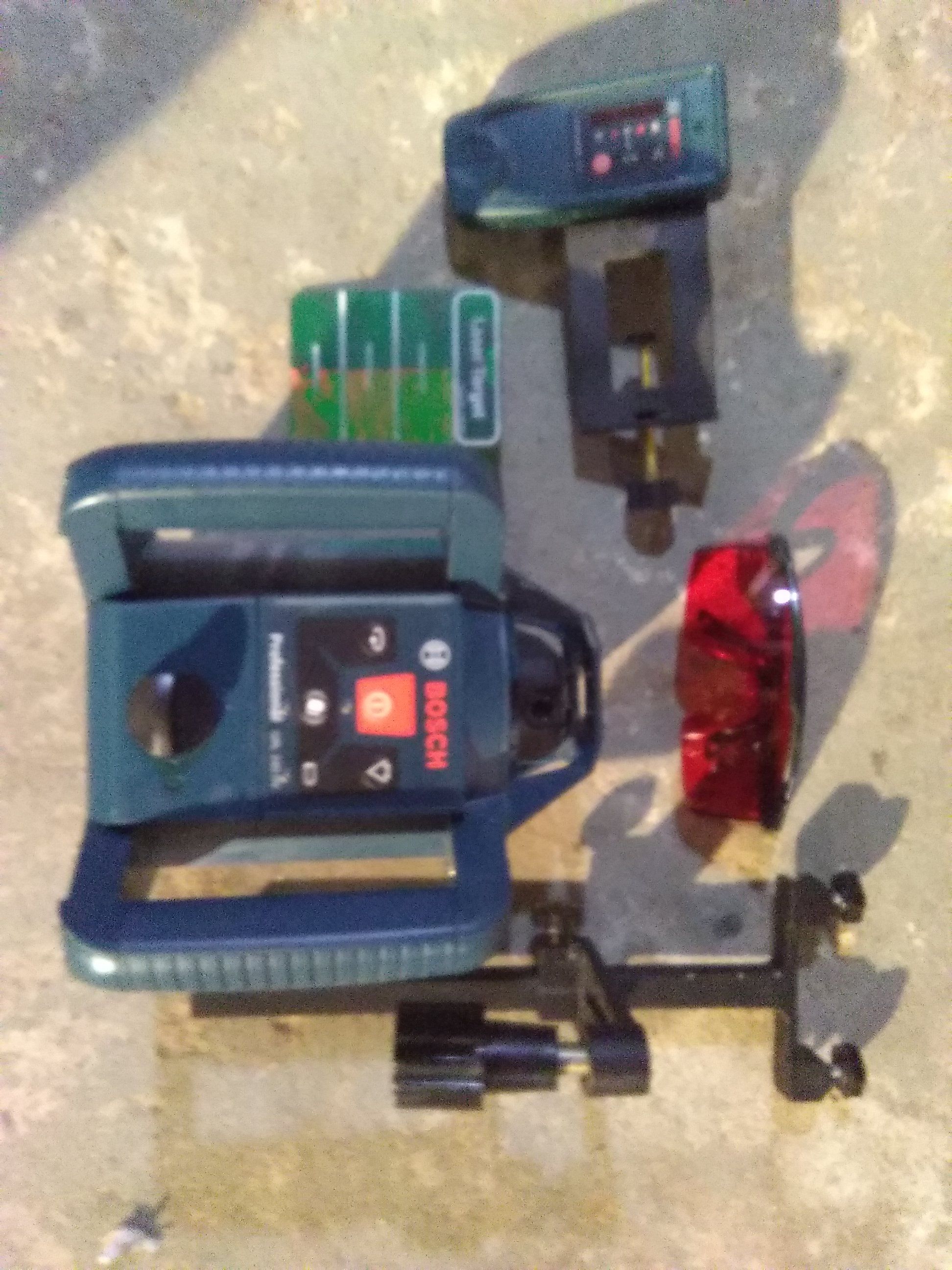 Bosch 800 ft laser level professional GRL 240 hv