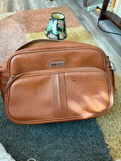 Vintage New Vista faux leather bag