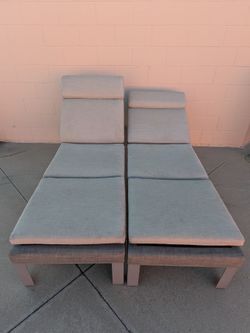 Outdoor lounge chairs