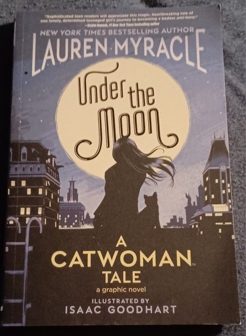 A Catwoman Tale Under The Moon Lauren Myracle DC Comic Paperback