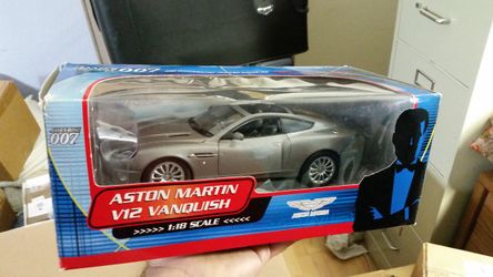 Beanstalk Aston Martin V12 Vanquish 1:18 1/18 James bond 007 'Die Another Day'