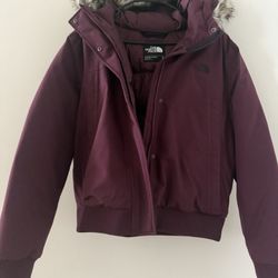 Women’s NorthFace Hooded Puffer 