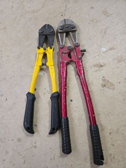 Bolt cutters