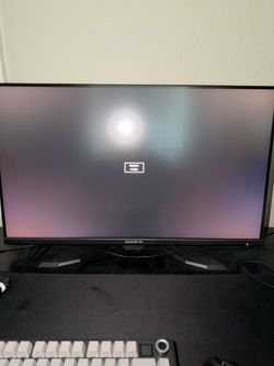 Gigabyte 31.5 inch monitor