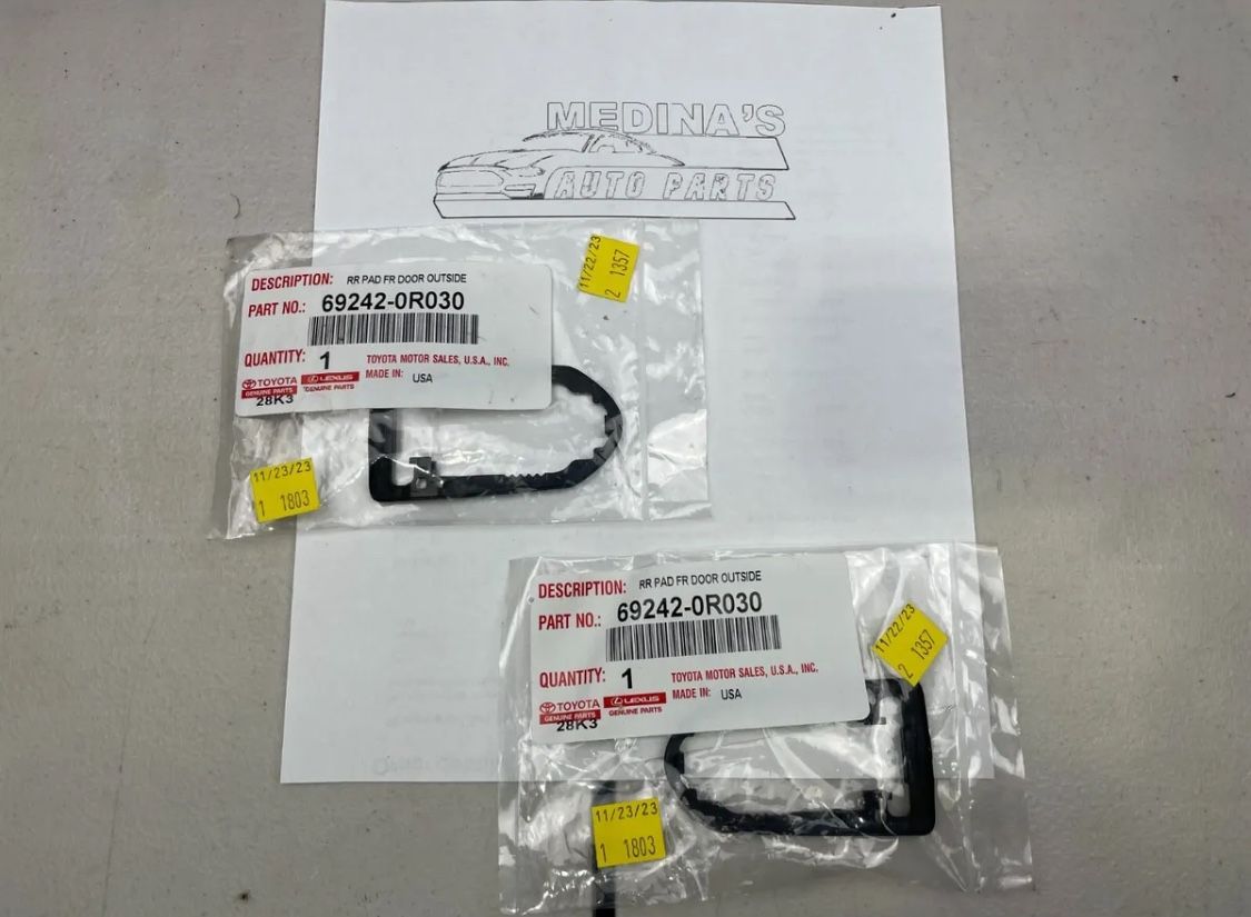 Toyota Rear Door Handle Gasket / 69242 - 0R030 