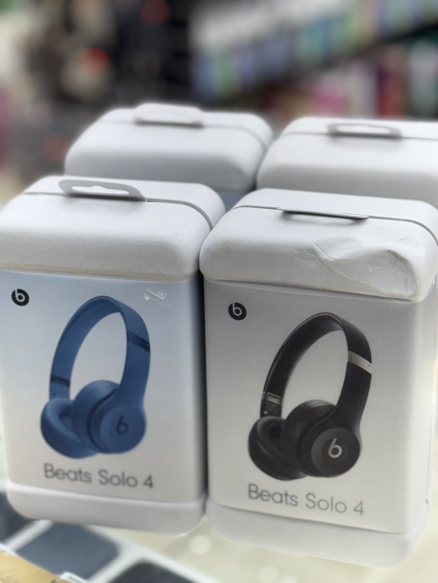 Brand New Beats Solo 4  📷📱⌚️🔥on Sale 🔥⌚️📷📱