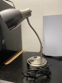 Lamp W/outlets