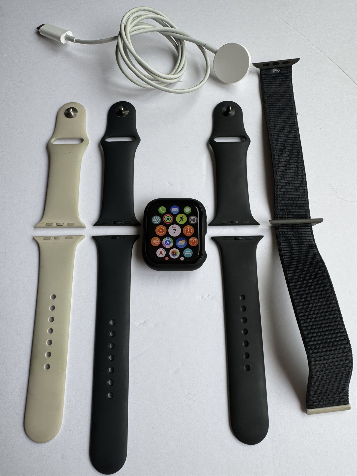 Apple Watch Series 9 45mm Like new Immaculate 
