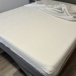 Queen size bed set