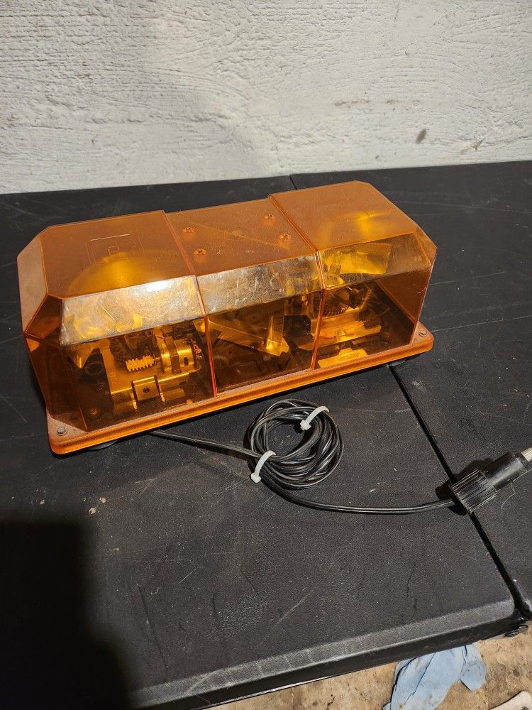 Amber Federal Light Signal