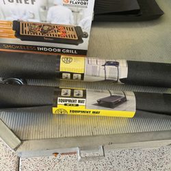 BRAND NEW GOLD’S GYM  (36”x78”) EQUIPMENT MAT