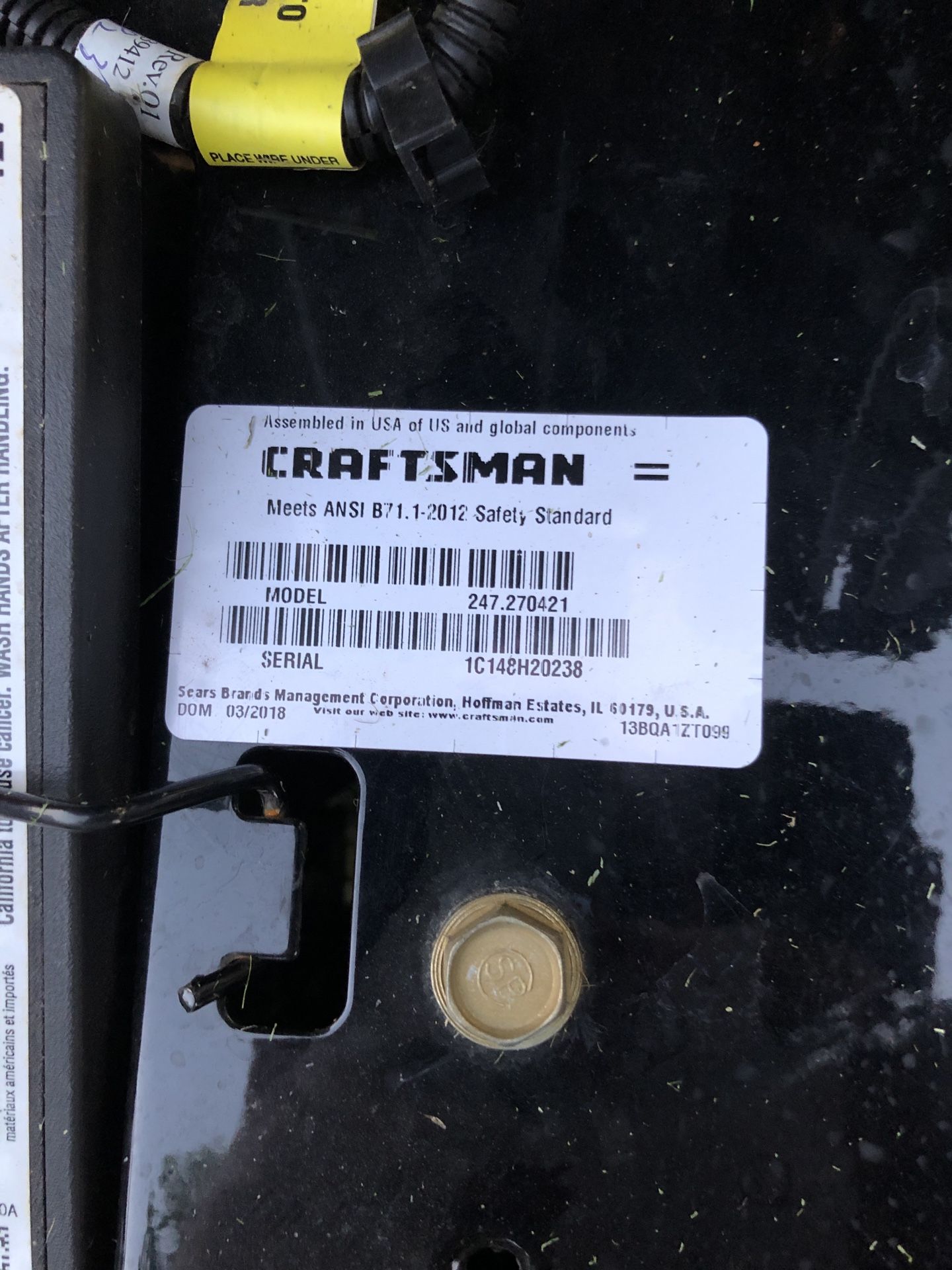 Craftsman tractor lawn mower 8200 pro series for Sale in Bartlett, IL