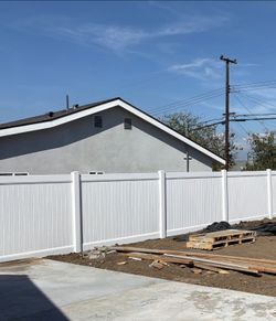 Vinyl Privacy Fence 6–8ft | White Tan Gray