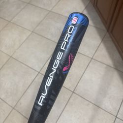 Axe Avenge Pro 30/8 USA Baseball Bat 