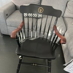 Captain wood chair