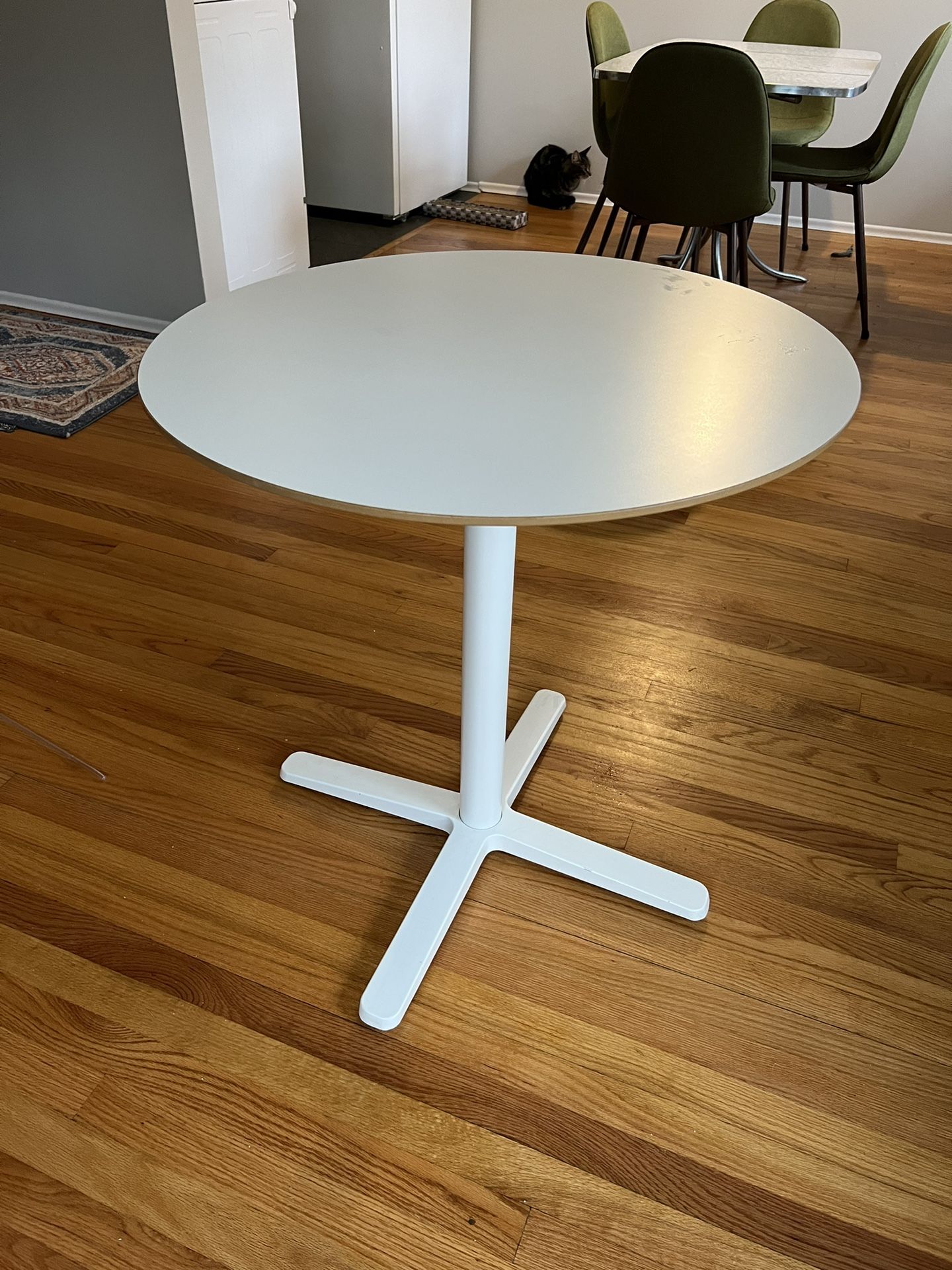 White Round Cafe Table (IKEA)
