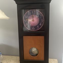 Howard Miller decorative wall clock