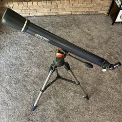 Celestine AstroMaster 70 telescope