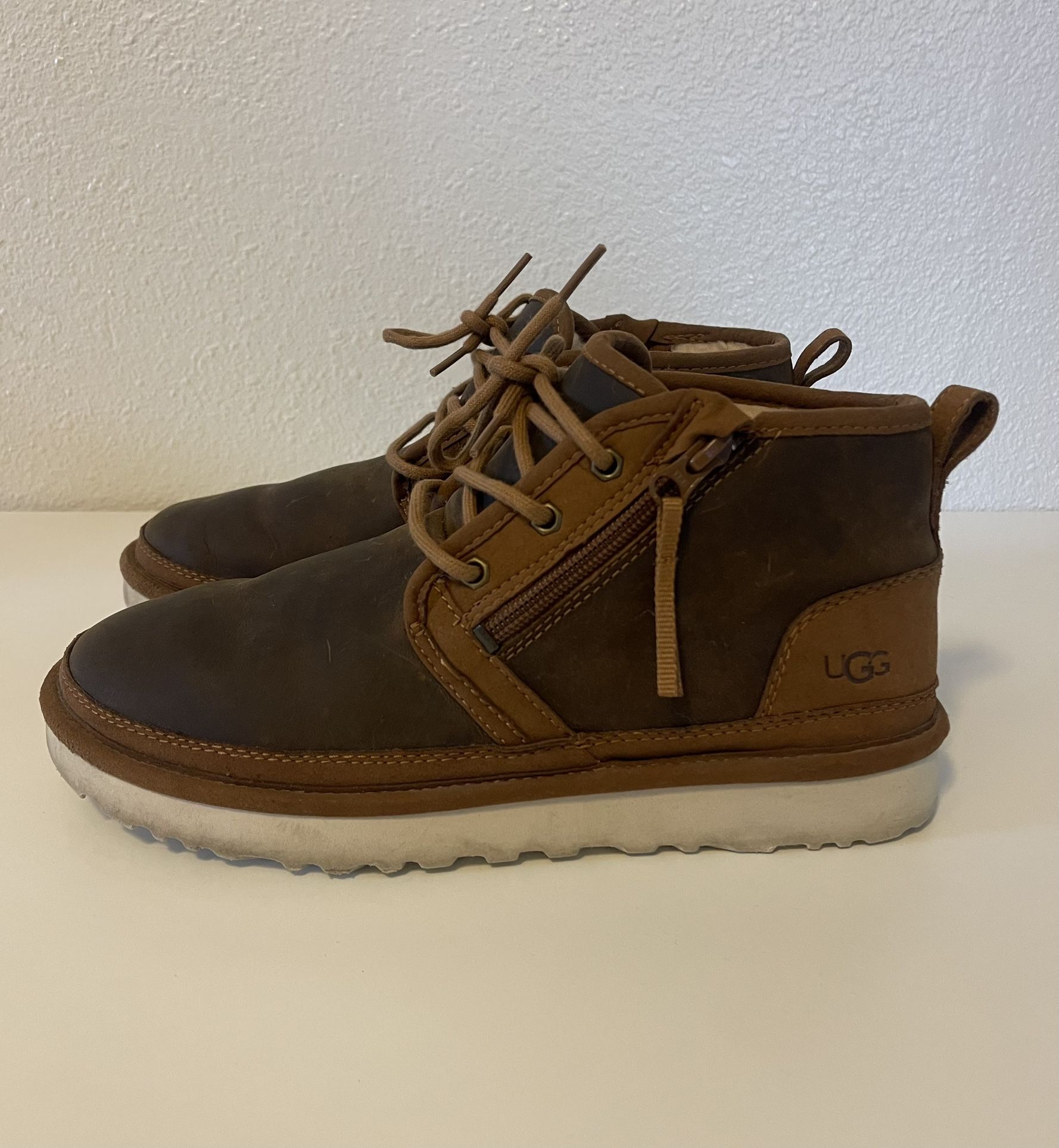 Mens UGG Boots Size 9