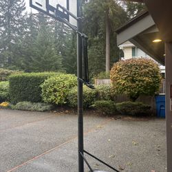 Outdoor Basketball Hoop Ice Adjustable Basketball Hoop. 500 New