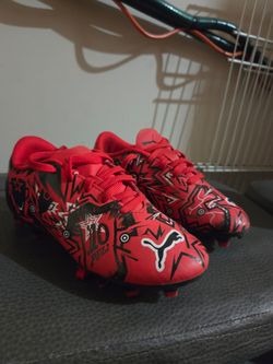 Cleats Size 13